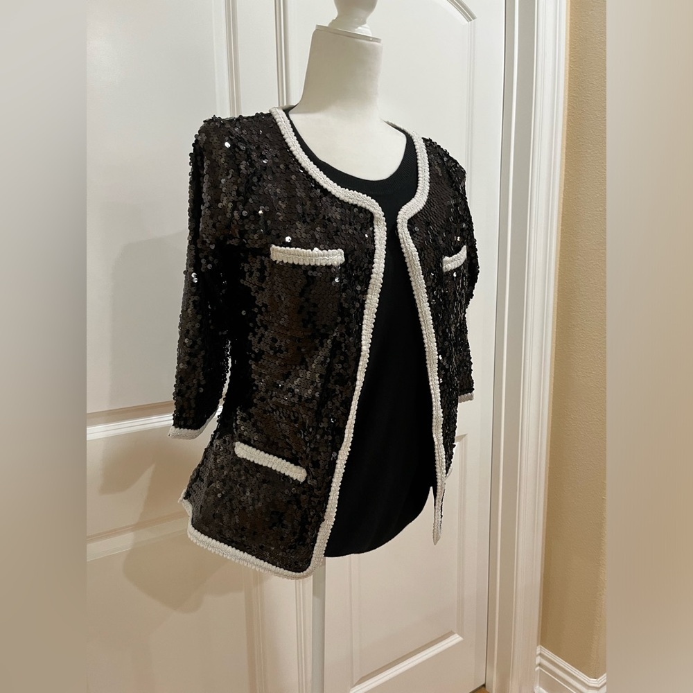 IMAN (NWT) Women’s Black Sequined Jacket. Size Small